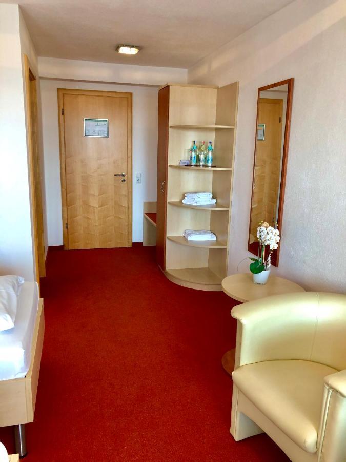 Hotel Guenter Лентинг Екстериор снимка