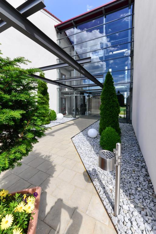 Hotel Guenter Лентинг Екстериор снимка