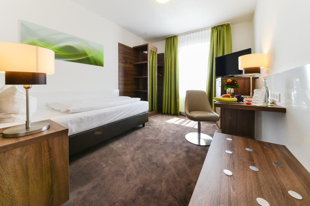 Hotel Guenter Лентинг Екстериор снимка